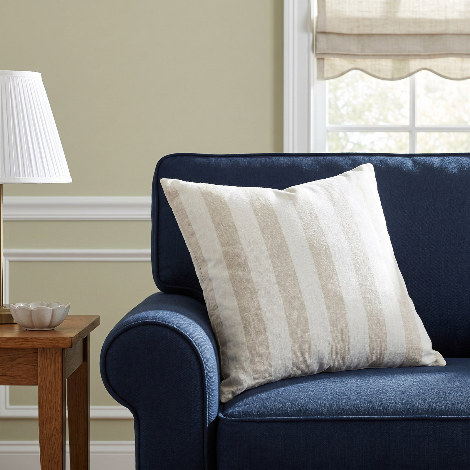 Zaire 26" x 26" Linen Throw Pillow