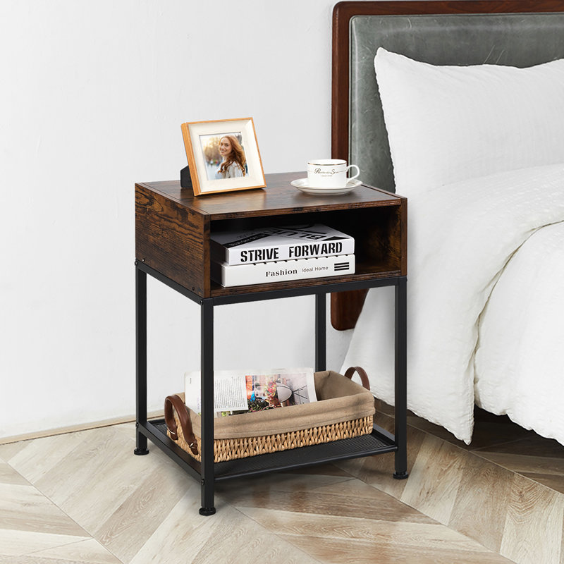 Table de bout à 4 pieds avec rangement Alto