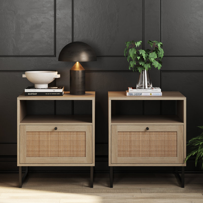 Cilka End Table, Oak/Black