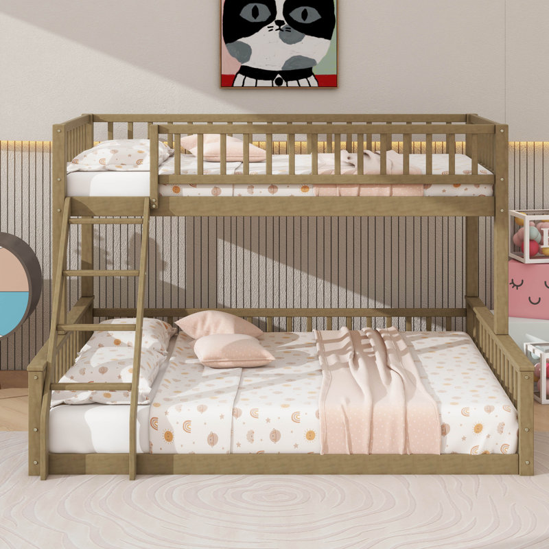 Lit superposé simple au-dessus de grand lit moderne avec échelle intégrée et garde-corps fiables, Noyer