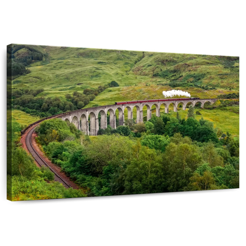 Lilie Glenfinnan Viaduct Landscape