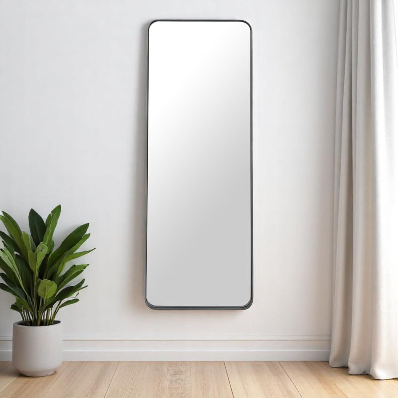Miroir pleine longueur 66 po avec cadre en acier noir