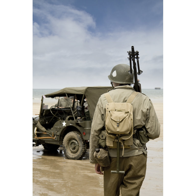 Soldat sur la plage le jour J par Georgethefourth, H 18 po x l 12 po