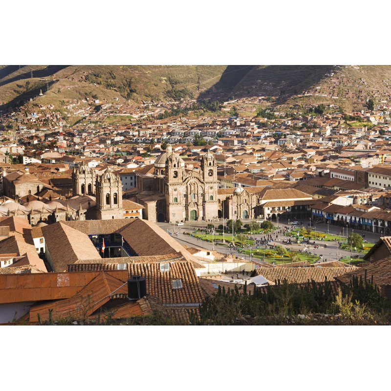 Plaza de Armas de Cuzco au Pérou par Yinyang, H 24 po x l 36 po