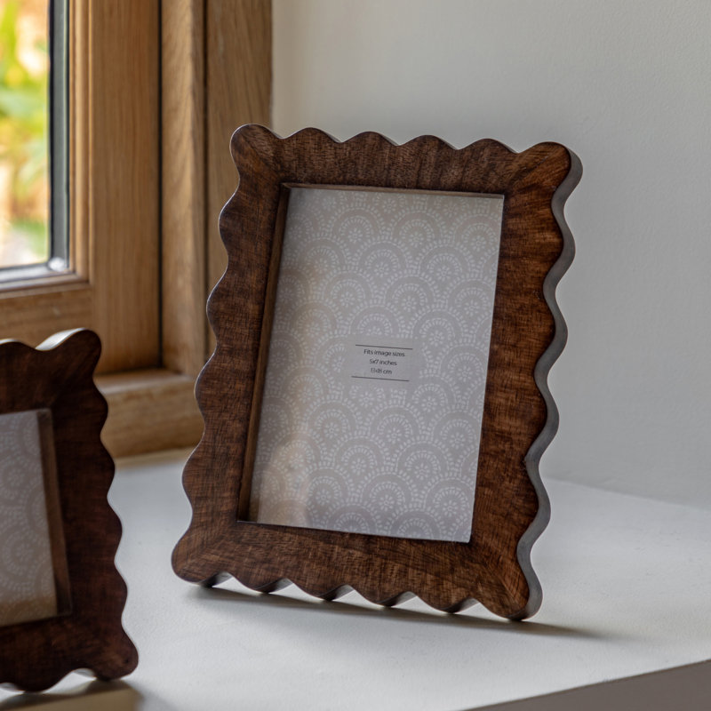 Avila Wooden Scallop Photo Frame 6x4in, 5" x 7", 5" x 7"