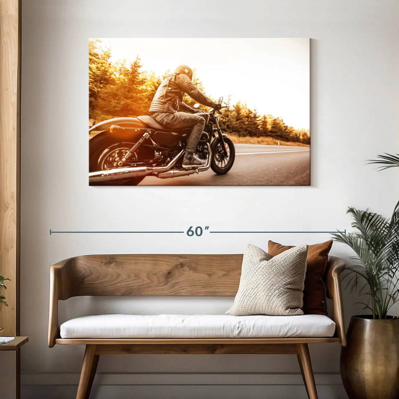 Homme Mehar sur une moto