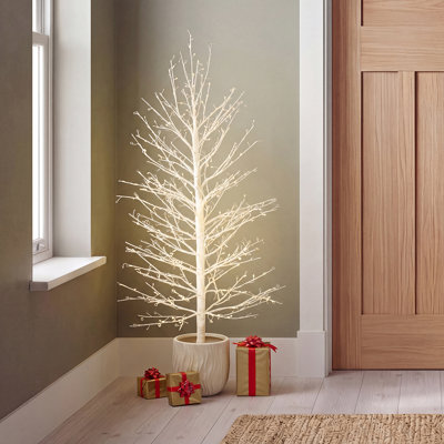 4 H Christmas Tree