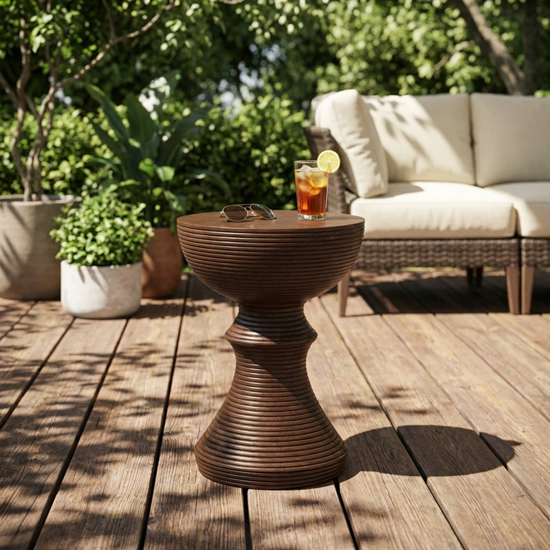 Table d'appoint sculpturale sculptée pour l'extérieur avec silhouette de sablier
