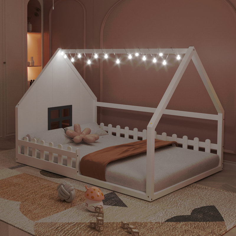 Lit double en bois avec fenêtre et clôture, Blanc