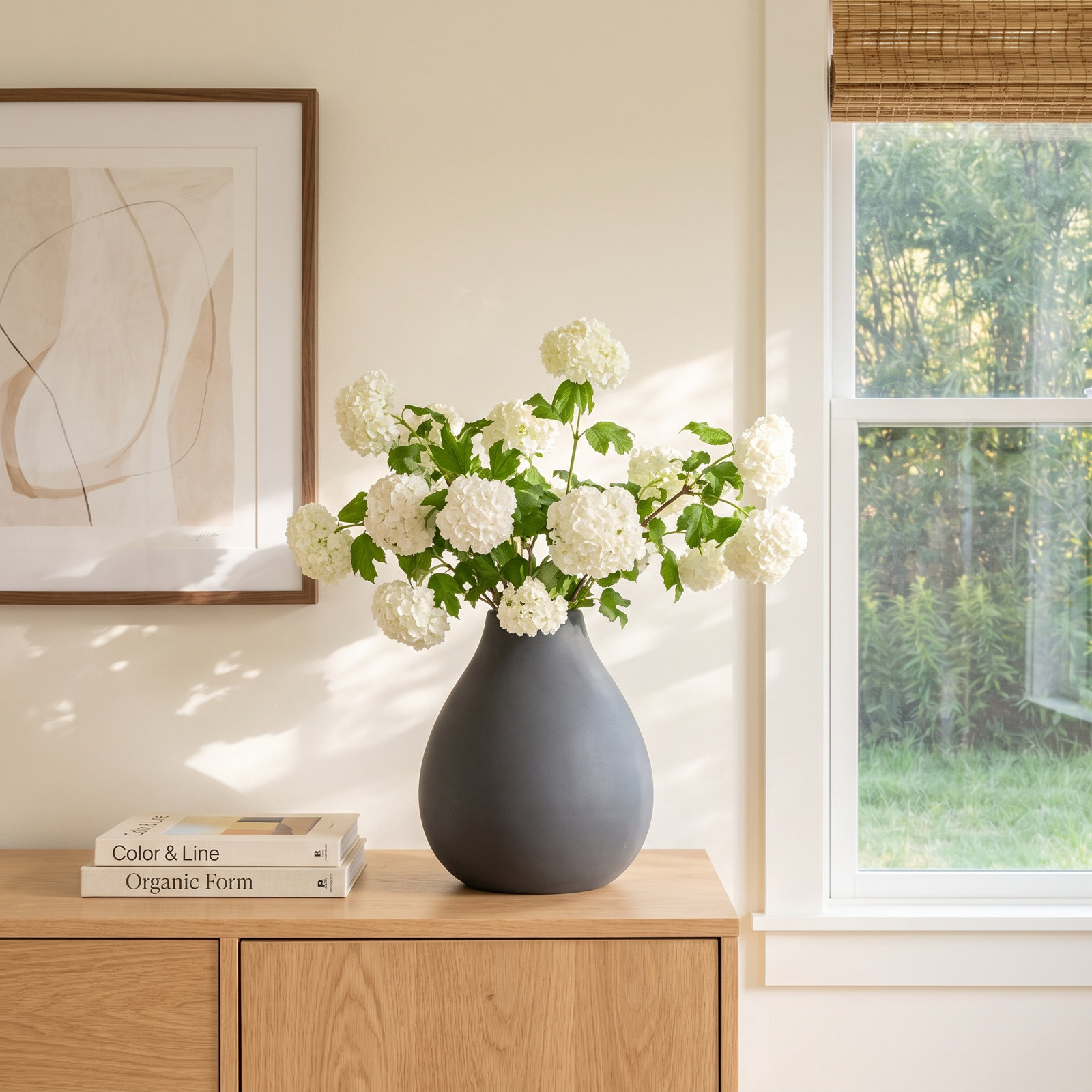 Nona Porcelain Table Vase
