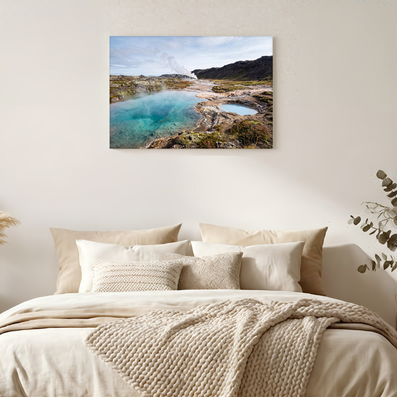 «Turquoise Geotheral Pool and Steam In Rugged Landscape», art mural sur toile, 20"H x 30"W