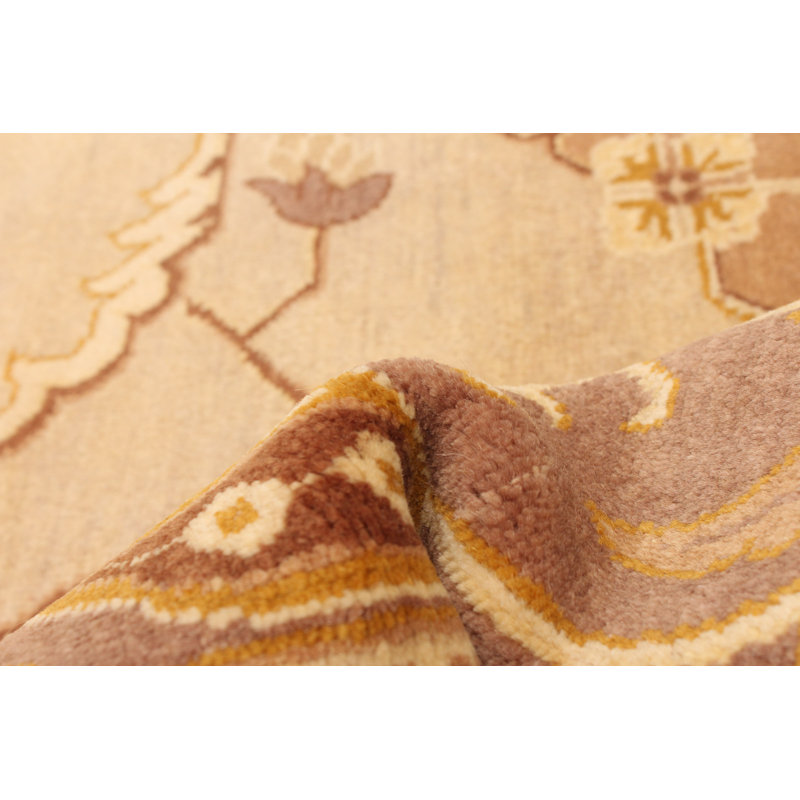 Tapis kaki clair 18 de 20 fin 8 pi 3 po x 10 pi 1 po