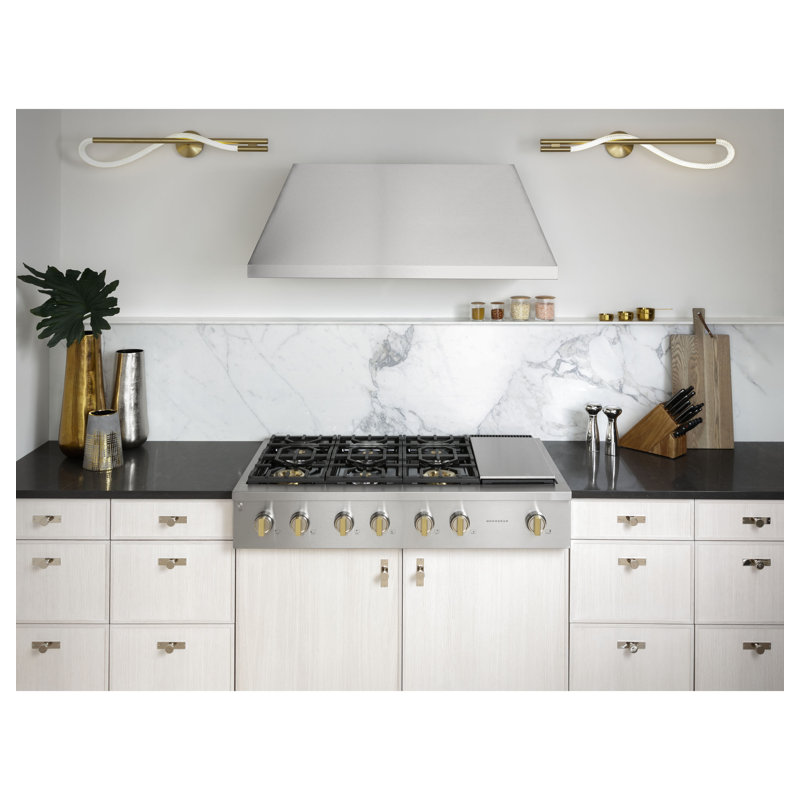 Monogram 48" Professional Gas Rangetop With 6 Burners And Griddle
