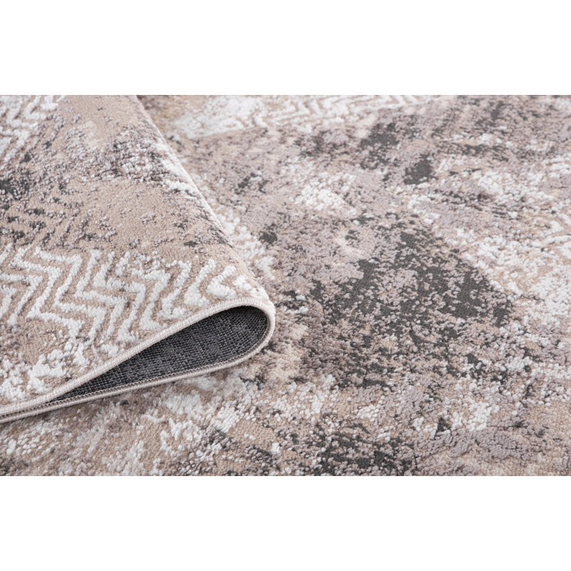 Makhia Geometric Indoor Rug