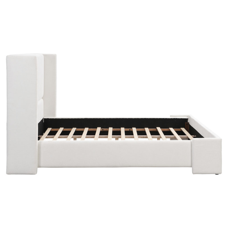 Élégant très grand lit tapissier blanc avec tête de lit haute et pratique, s'adapte à différents styles d'intérieur