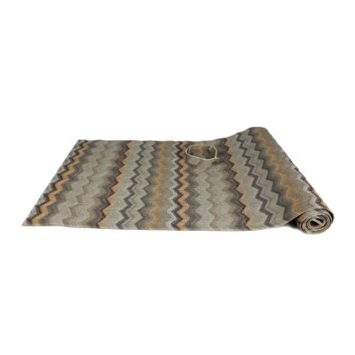 Table runner with a zigzag pattern and a length of 150cm