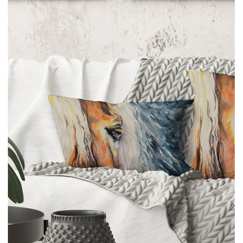 Rectangle, gros plan d'un magnifique œil de cheval II - Coussin décoratif imprimé maison de campagne