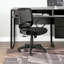 Chaise de bureau noire pivotante réglable