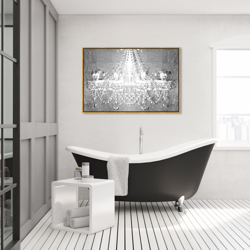 «Dramatic Entrance Chrome» par Oliver Gal - impression sur toile tendue, H 20 po x l 30 po, Cadre doré