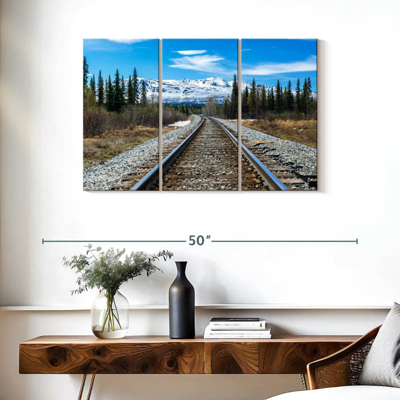 Lilie Denali Rail, 24" H x 38" W