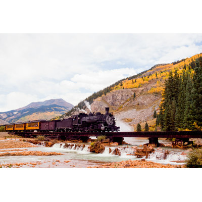 " Steam Locomotive Engine "