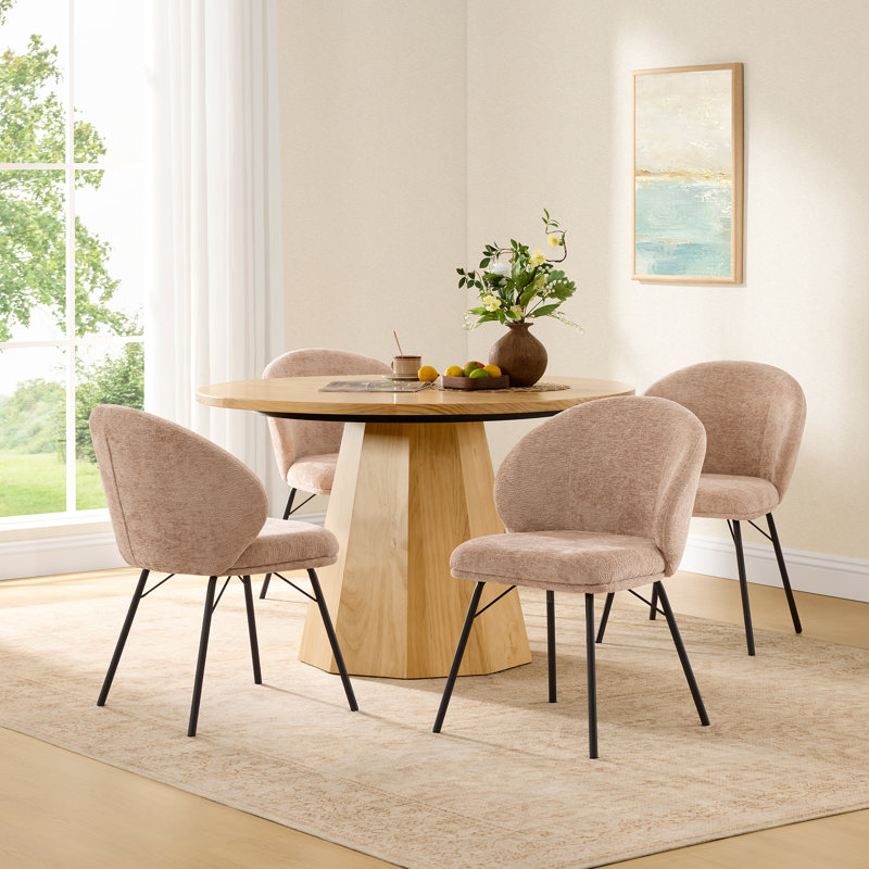 Chaises de salle à manger rembourrées en tissu crème chenille, chaises sans accoudoirs à dossier incurvé avec pieds en métal noir