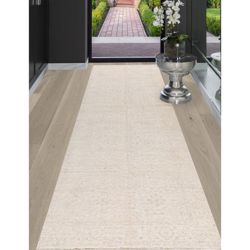 Ziegler Wool Oriental Area Rug in Ivory