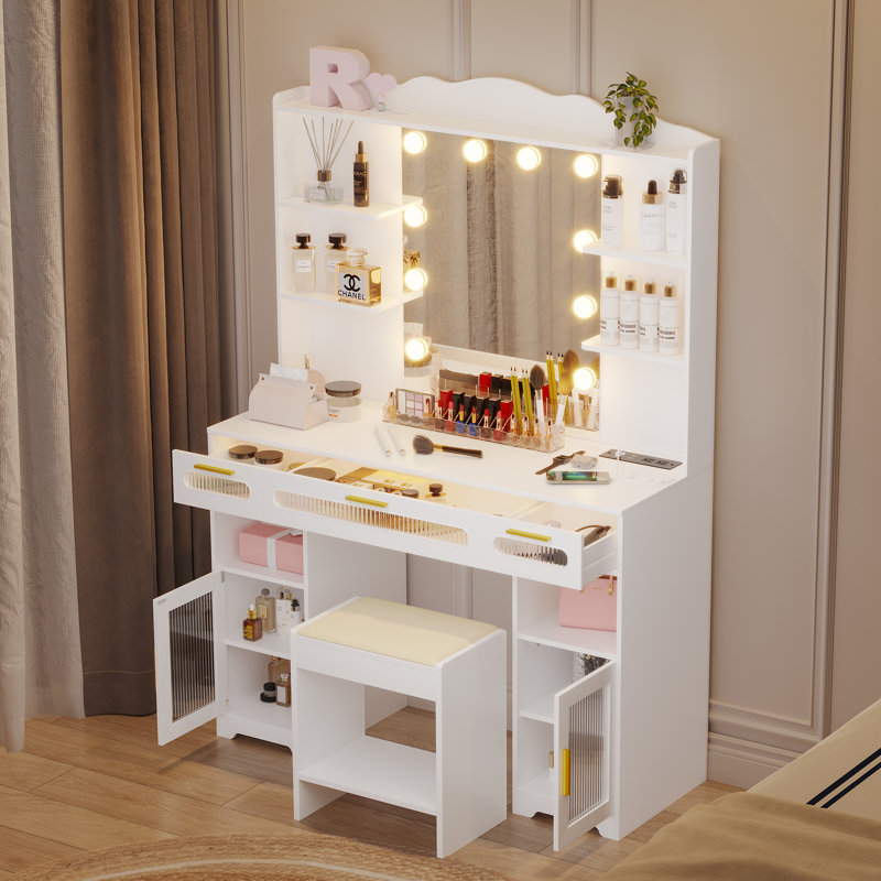 Amabilia Vanity by Lark Manor | Stylish & Functional