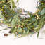 Couronne de porte artificielle 24 po Eucalyptustwig Berry