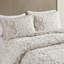 Housse de couette 100% coton taupe pour très grand lit avec une belle broderie, fermeture à boutons, 2 taies décoratives et - qualité, coton, taupe, motif chenille, taies décoratives, qualité, attaches intérieures