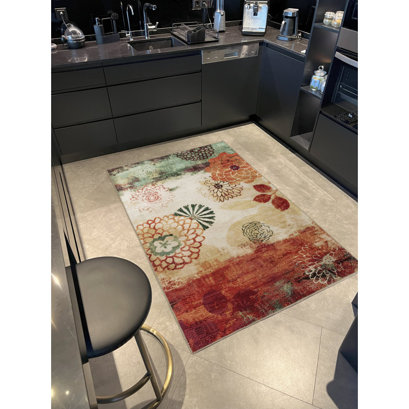 Tapis décoratif vert et rouge à motif floral multicolore, Rectangle 3 pi 3 po x 6 pi 7 po
