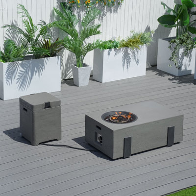 Foyer de table au propane en oxyde de magnésium H 14,57 po x l 42,13 po