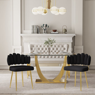 Ensemble de salle à manger moderne en verre trempé avec banc et chaises en velours touffeté à la main Armington