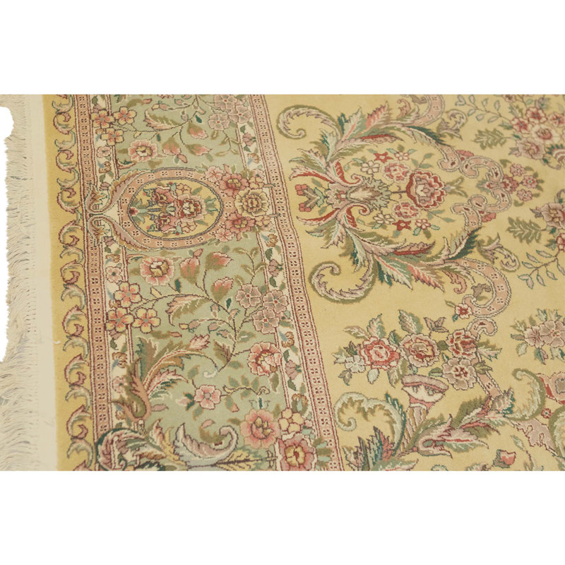 Tapis doré et vert clair de haute qualité noué à la main