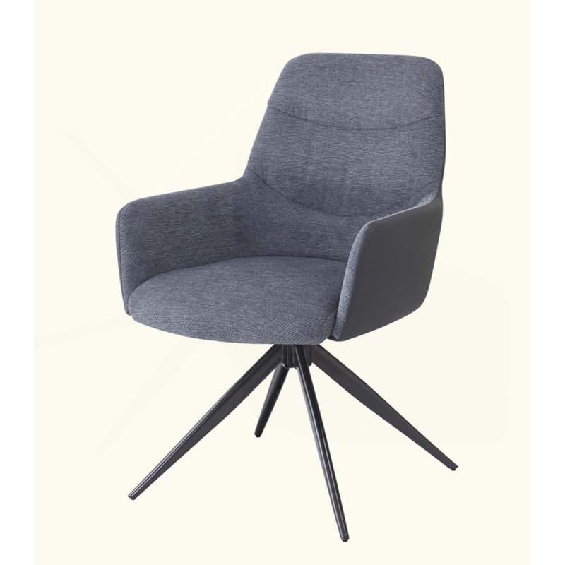 Confortables fauteuils rembourrés avec des pieds robustes et un revêtement doux, ensemble de deux pour un confort accru.