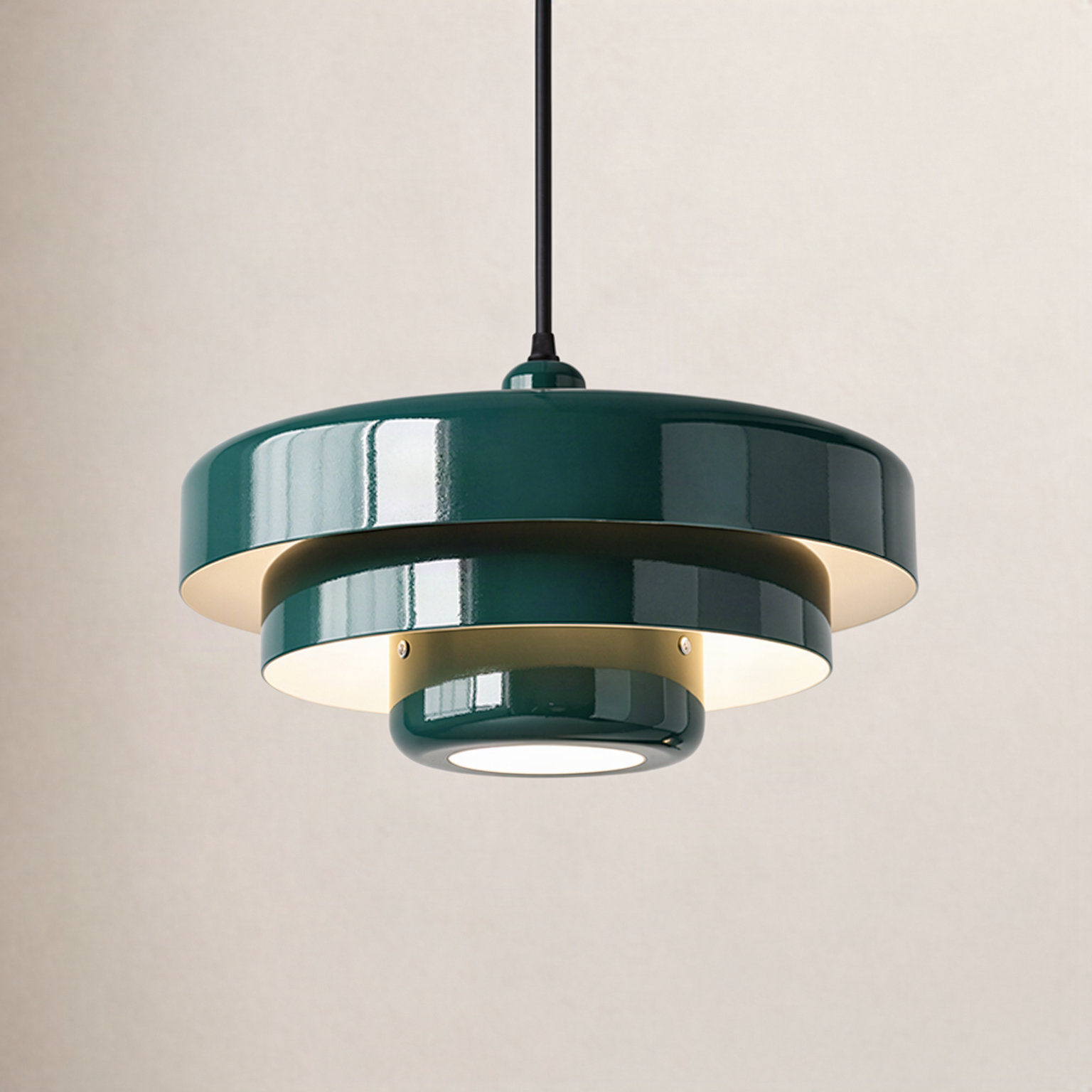 Epone Single Light Iron Pendant, Green