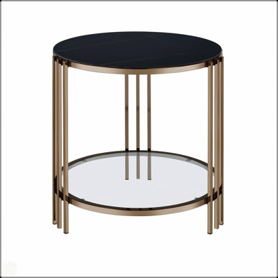 Table de bout en pierre frittée et finition champagne, durable et élégante pour un décor moderne et rustique.