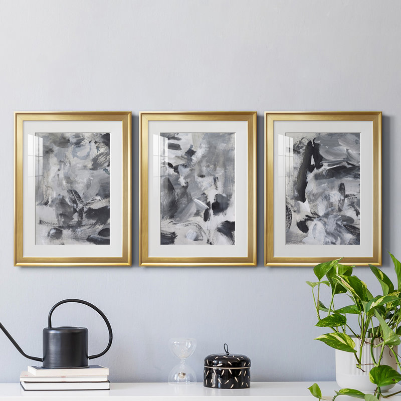 «Black and White Mix I», ensemble de 3 cadres photo, H 30,5 po x l 67,5 po x P 1 po, Cadre doré