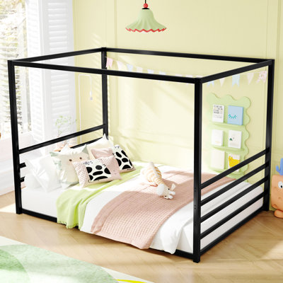 Structure de lit pour grand lit en fer noir, garde-corps de clôture, conception de maison, structure tridimensionnelle, confortable pour les dormeurs dans un cadre de chambre à coucher grand lit, lit à plancher ouvert, surmatelas, environnement de sommeil,