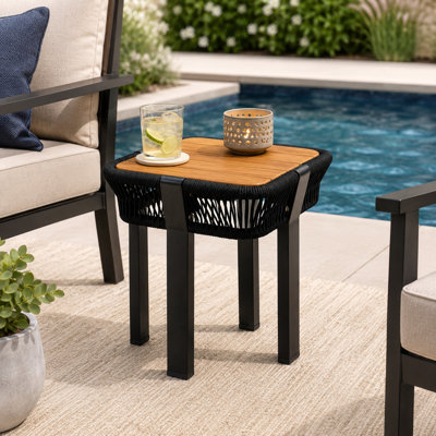 Table d'appoint d'extérieur en bois d'acacia au fini teck avec corde noire