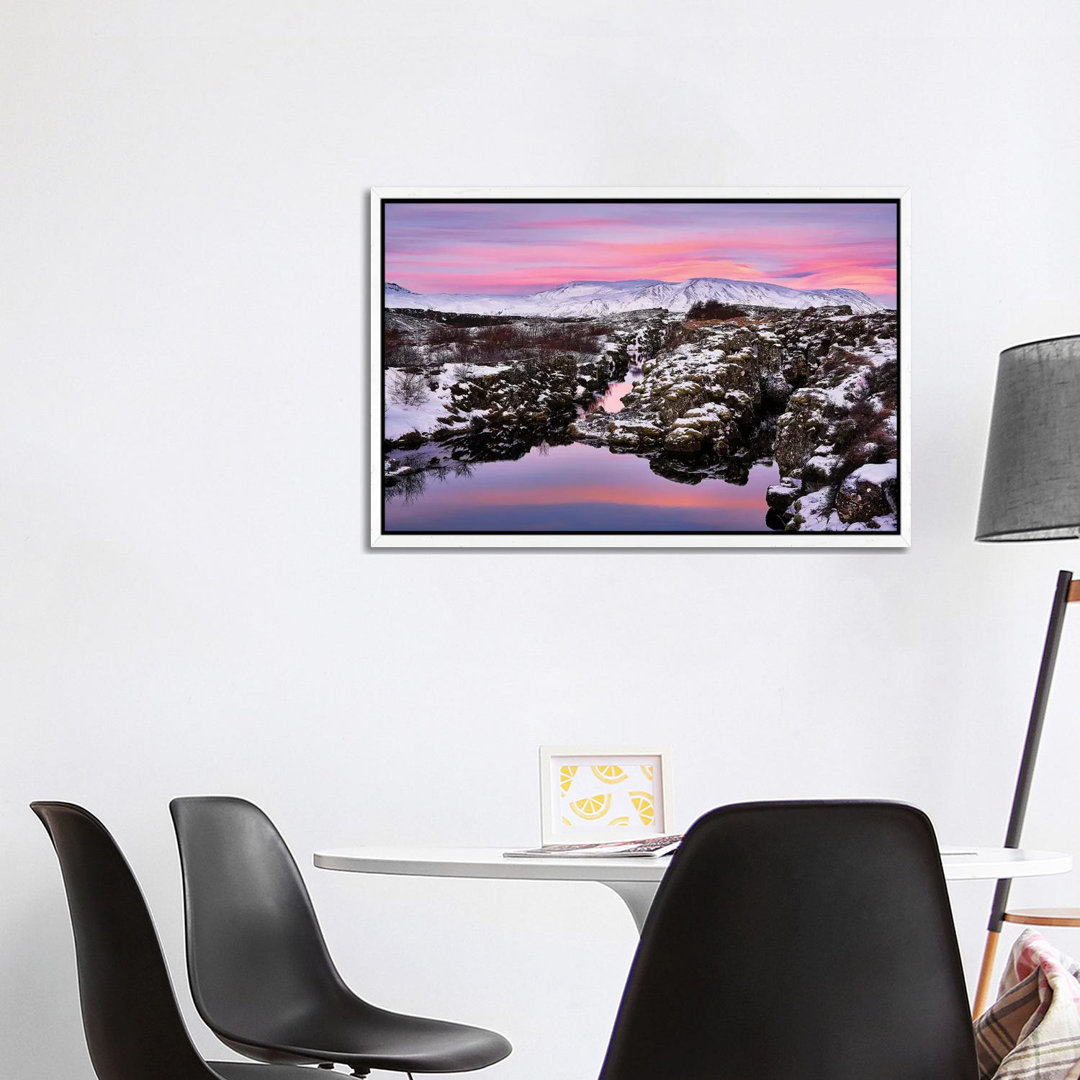Flosagja Fissure, Thingvellir National Park, Iceland 1PC6
