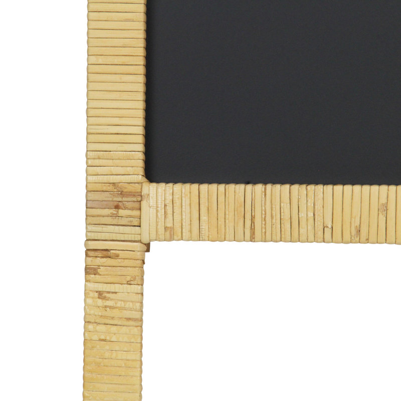 Tableau noir courbé debout enveloppé de rotin, H 32 po x l 13,5 po