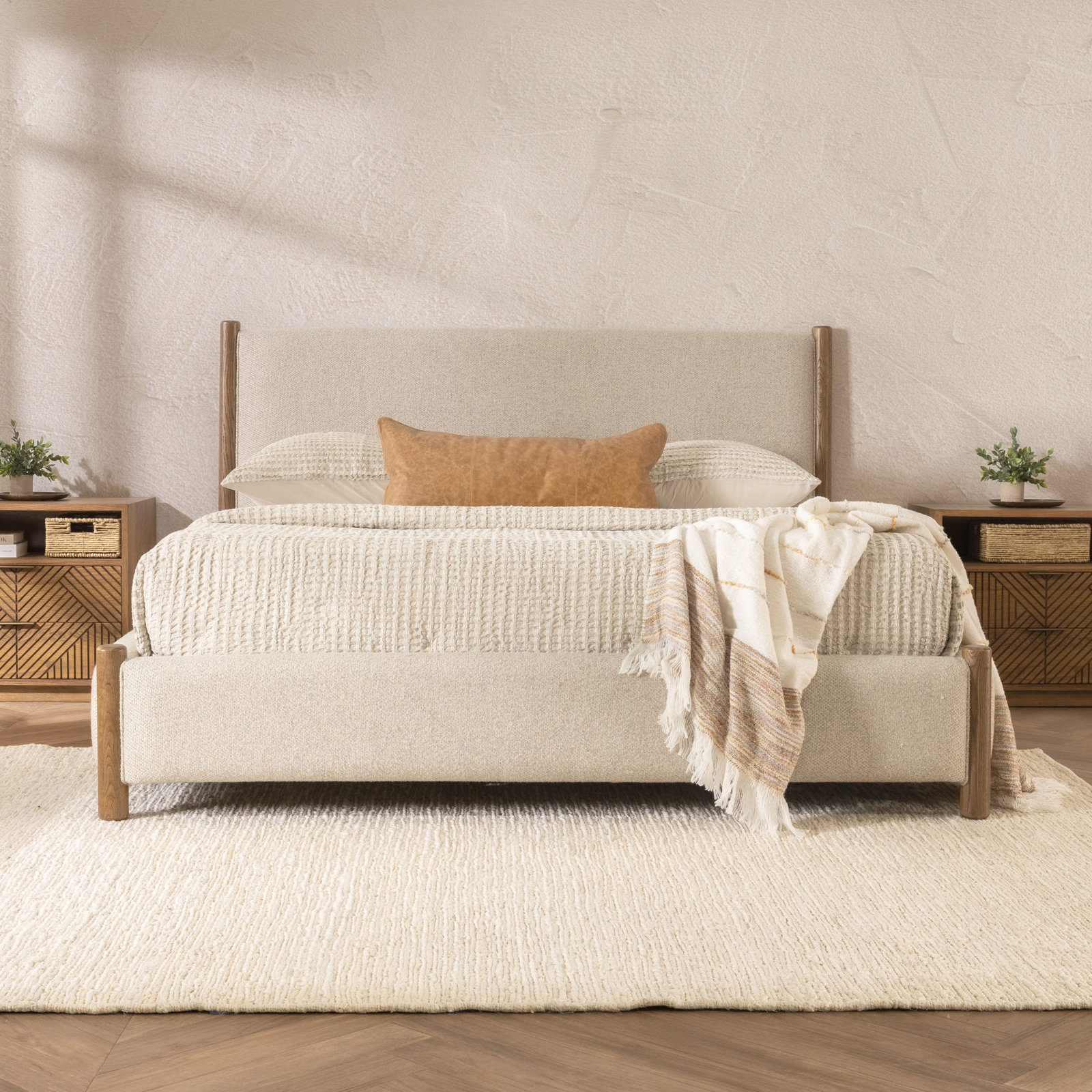 Bennington Upholstered Fabric Bed, Queen