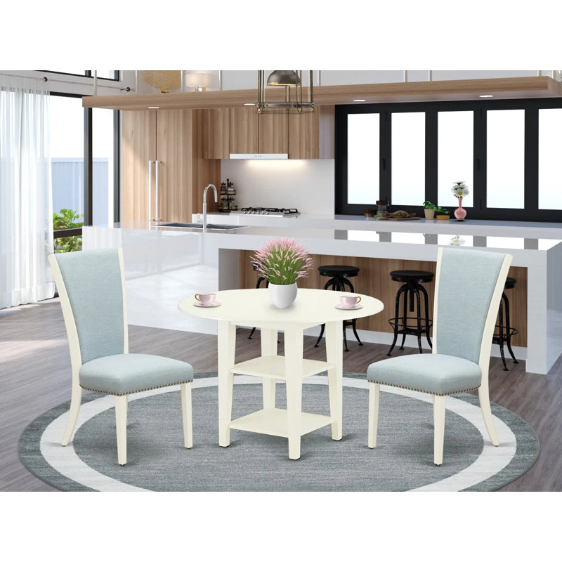 L'ensemble de table de salle à manger 3 pièces comprend une table de cuisine ronde avec feuilles et tablettes Dropleaf et 2 chaises rembourrées en tissu bleu lin, blanc lin