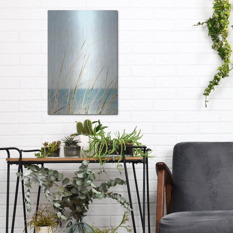 Art mural en métal Beachcrest Home ™ «White Oceans 67» par Ian Winistanley, H 16 po x l 12 po