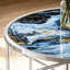 Table basse ronde minimaliste moderne avec plateau en verre à motif de marbre bleu