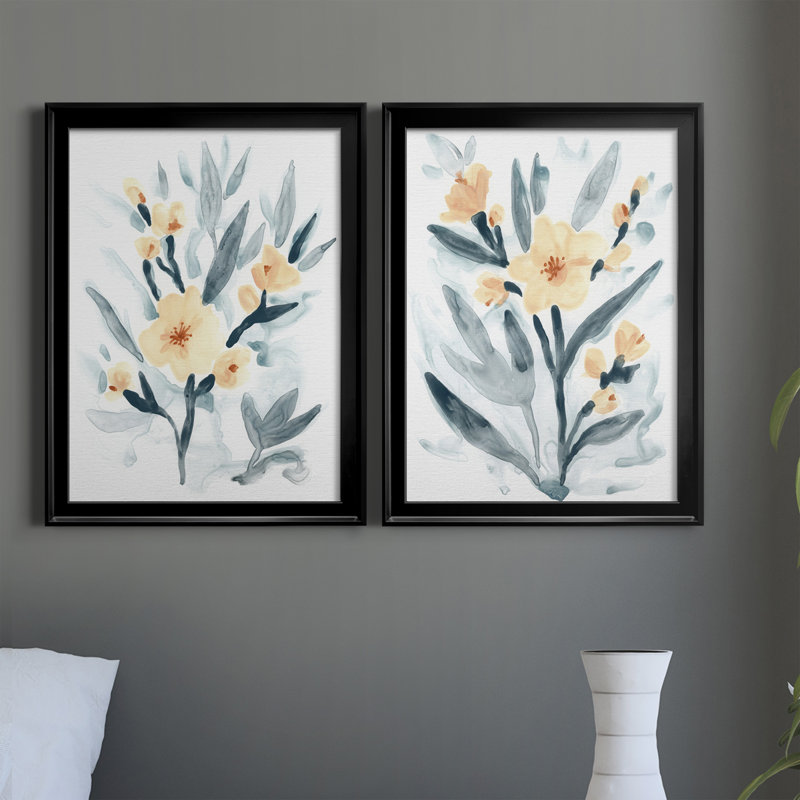 «Indigo & Blush Bouquet I», reproduction encadrée de qualité supérieure - prête à être accrochée, Cadre noir