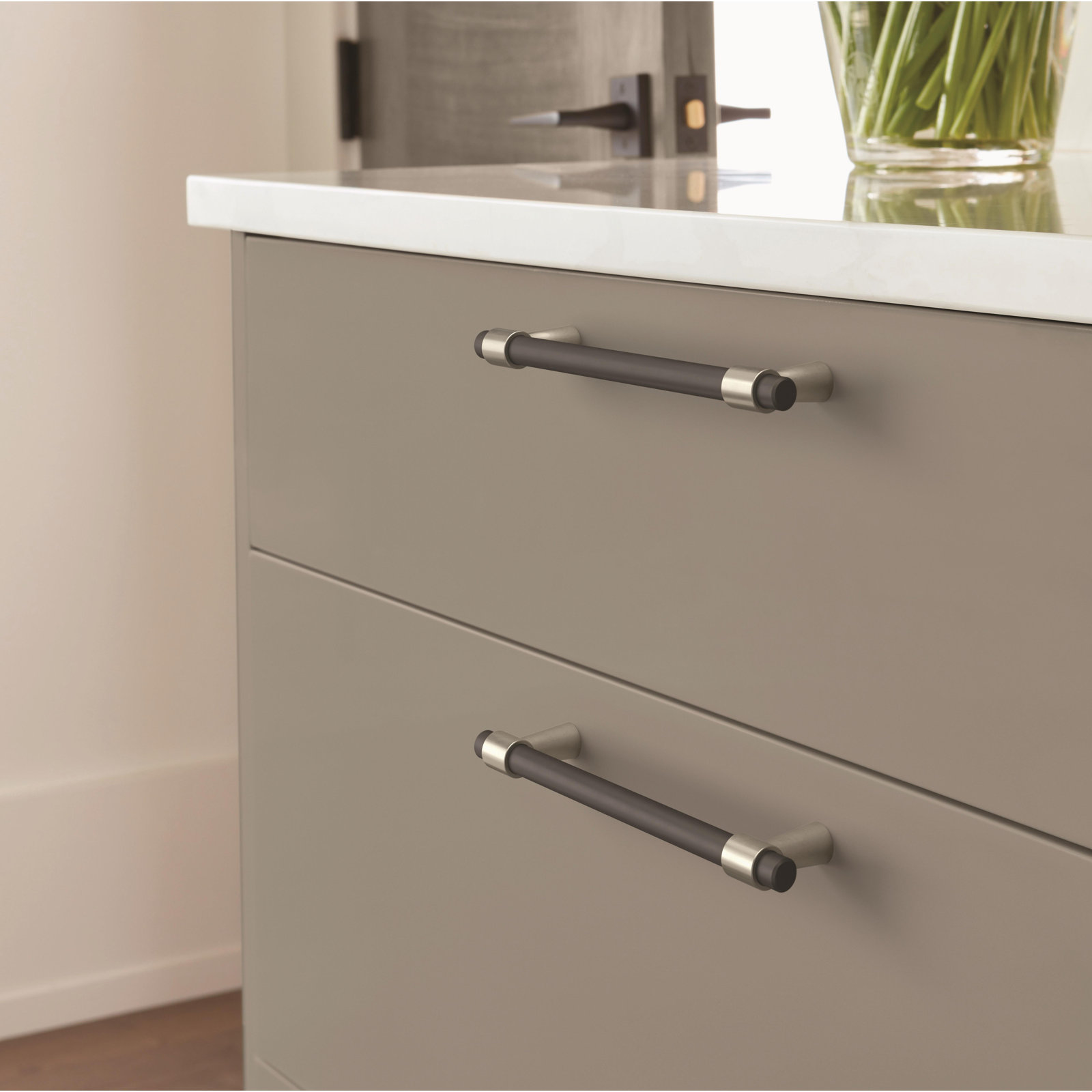 Mergence Bar Cabinet Pull, Matte Black/Satin Nickel, 5 1/16" 