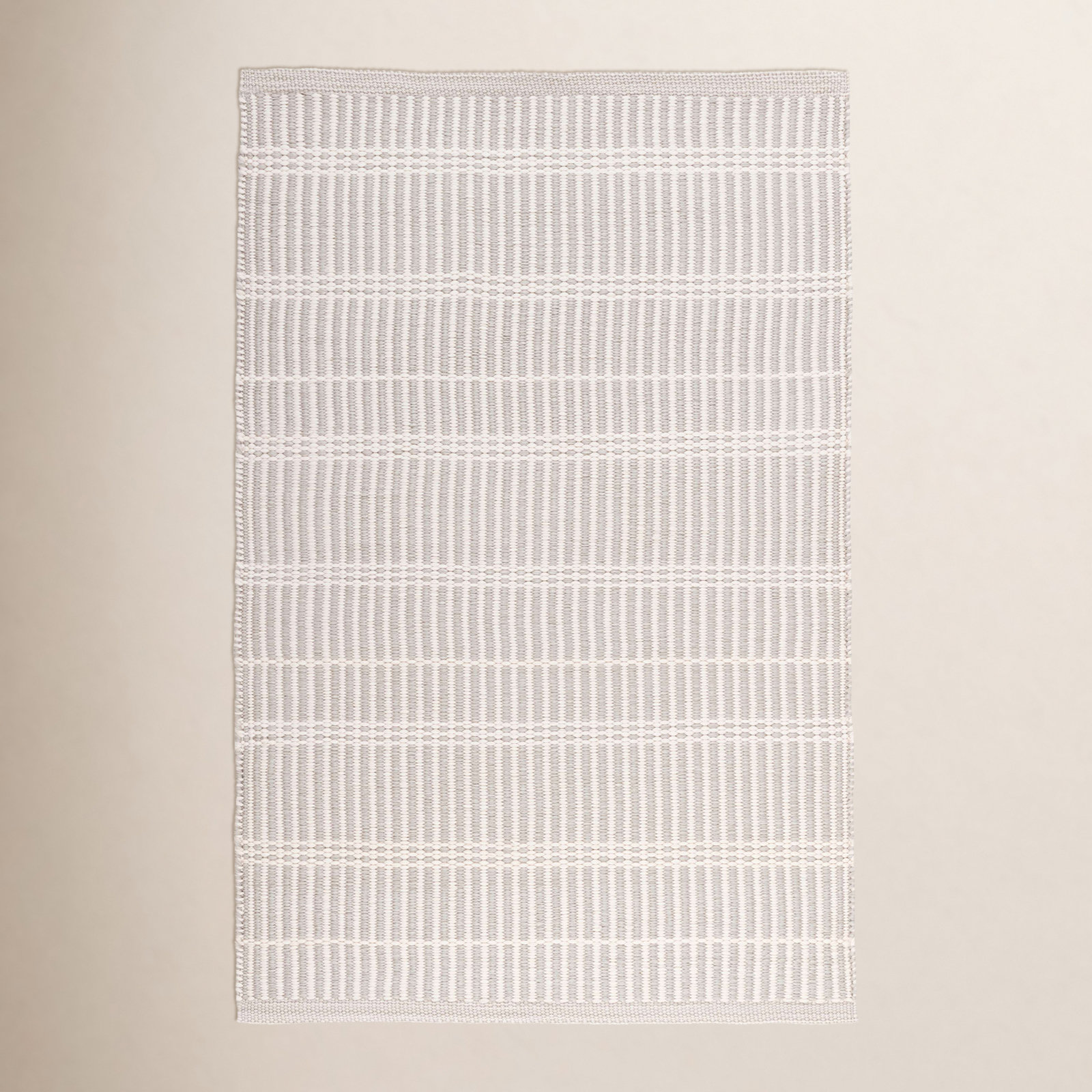 Marlo Platinum Handwoven Indoor/Outdoor Rug, Rectangle 2' x 3'