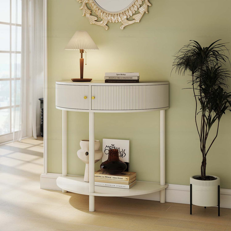 Console demi-lune artisanale à motif ondulé avec finition blanc crème, design unique en demi-lune avec tiroirs de rangement et tablette inférieure